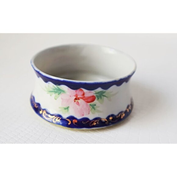 Antique Porcelain Blue & Floral Tea Strainer With Stand and Lid - Picture 4 of 10